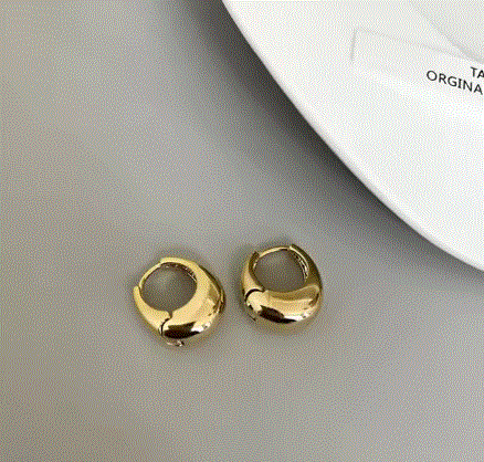 Women's Chunky Dome Earring - Souq Al Arab