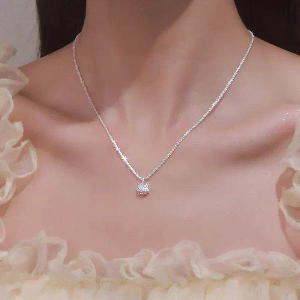 Silver Plated Sparkling Necklace For Women Lvzuan Light Luxury Minority Design - Souq Al Arab